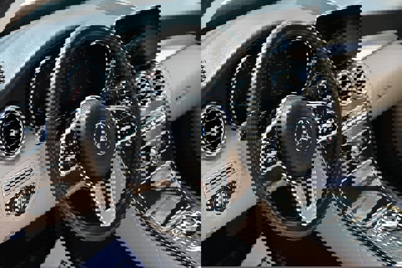 Used 2021 Mercedes-Benz C 300 Sedan w/ Premium Package image 8