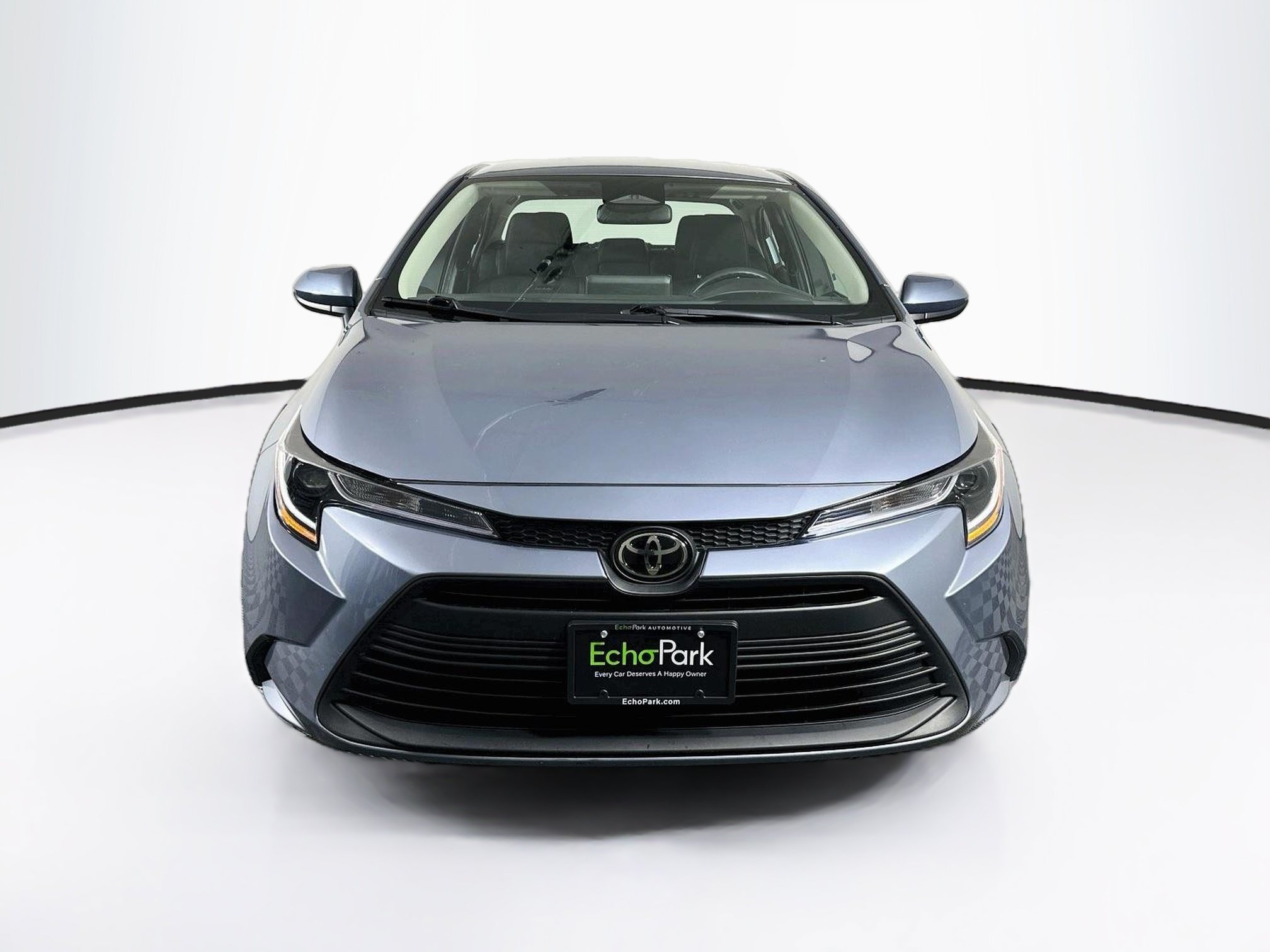 Used 2025 Toyota Corolla LE FWD image 2