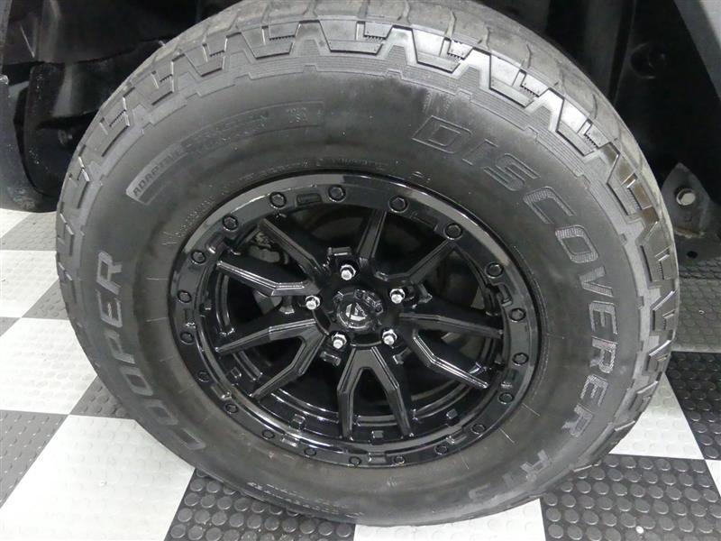 Used 2018 Jeep Wrangler Unlimited Sahara image 16