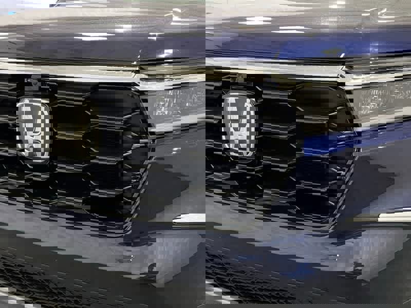 New 2025 Honda Pilot Touring image 8