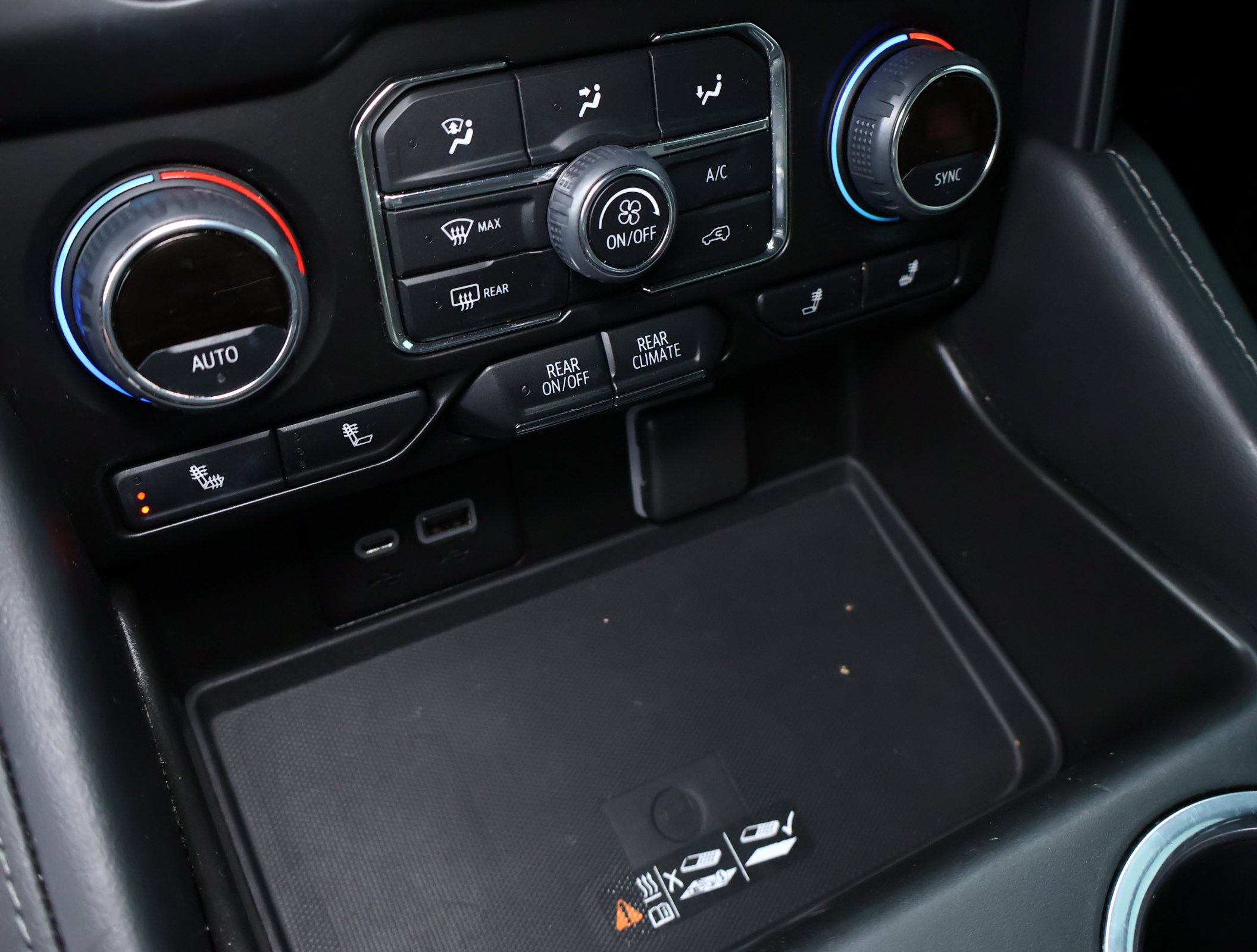 Used 2022 Chevrolet Tahoe LT w/ Luxury Package image 6