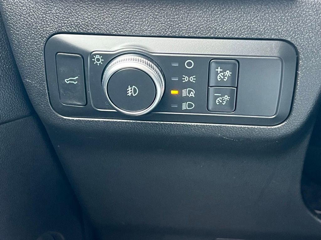 Used 2020 Ford Escape SEL image 30