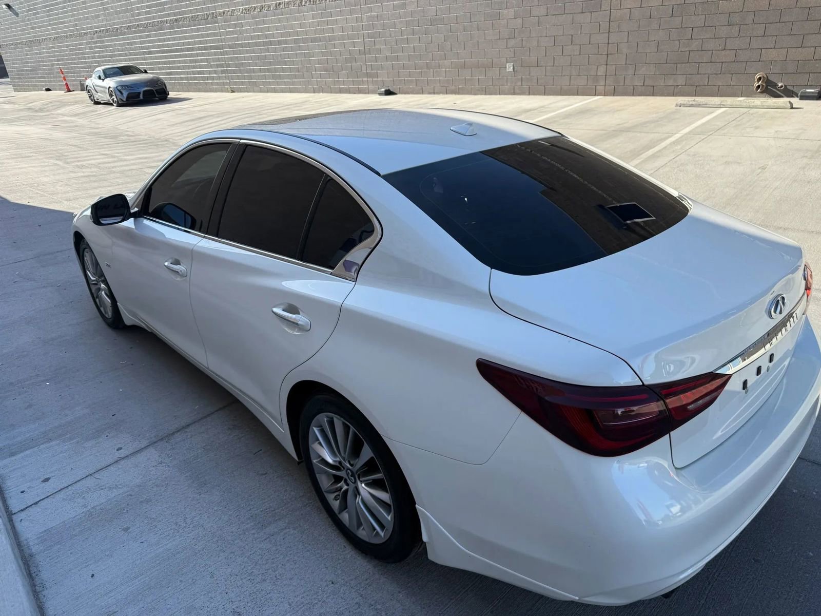 Used 2018 INFINITI Q50 Luxe w/ Cargo Package (L95) RWD image 7