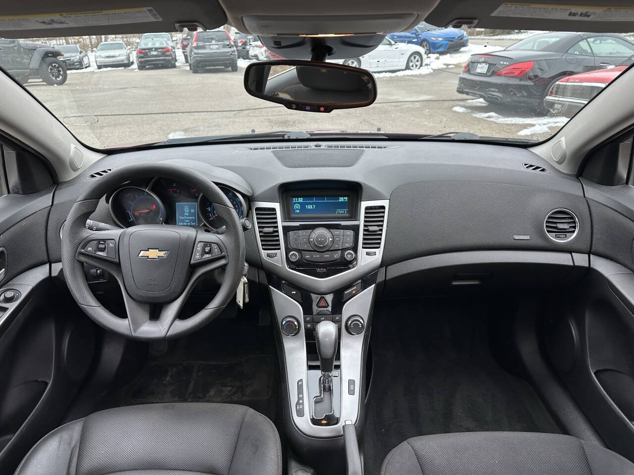 Used 2015 Chevrolet Cruze LT FWD image 25