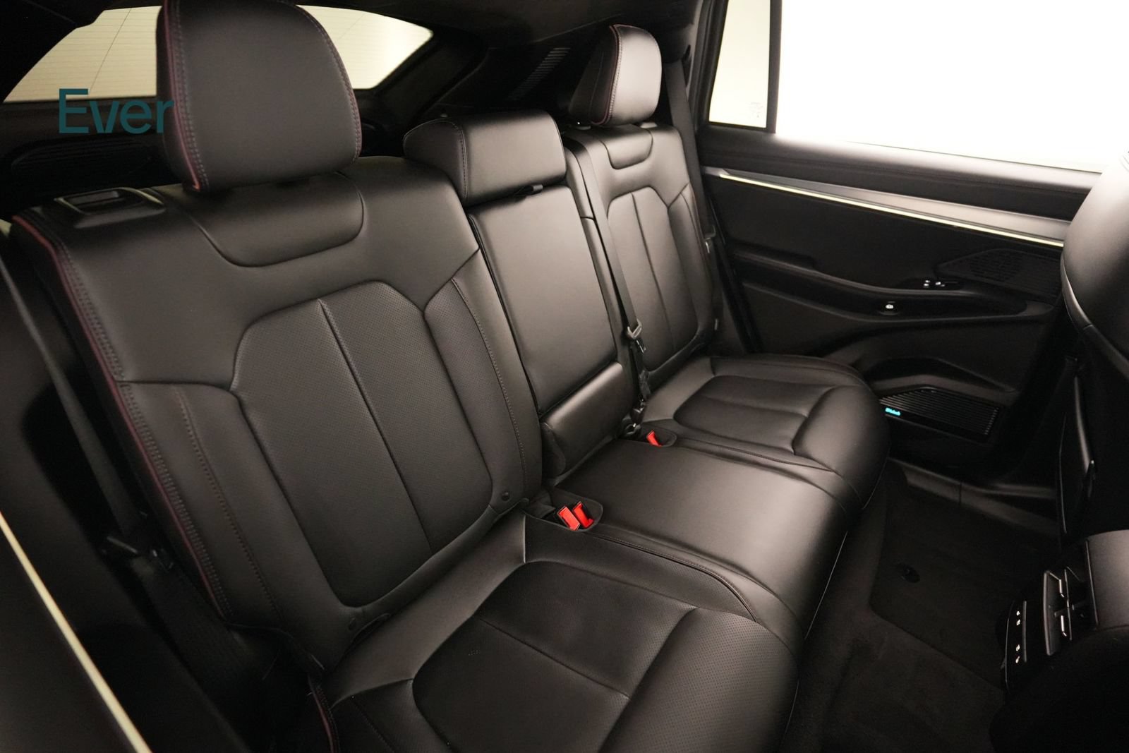 Used 2024 Jeep Wagoneer Launch Edition AWD/4WD image 5