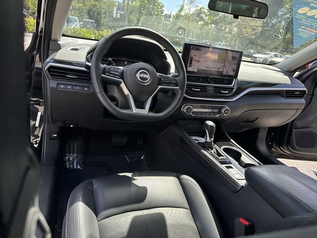 Used 2023 Nissan Altima 2.0 SR image 36