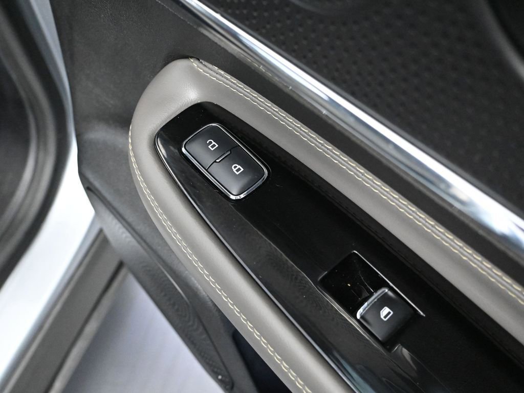 Used 2024 Lincoln Corsair Reserve image 44