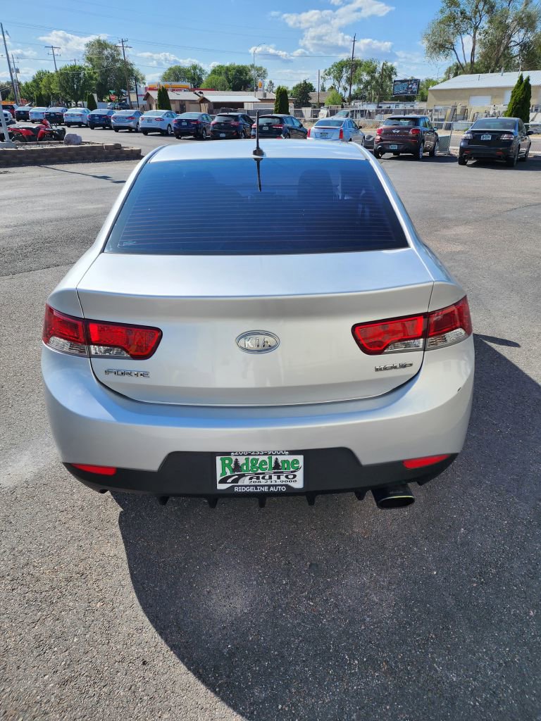 Used 2010 Kia Forte Koup EX image 5