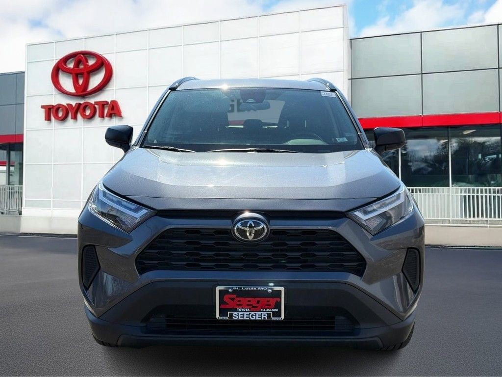 Used 2025 Toyota RAV4 LE image 10