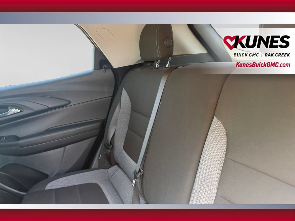 Used 2025 Chevrolet TrailBlazer LT FWD image 36