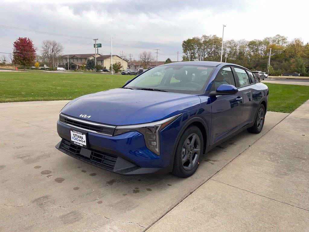 New 2026 Kia K4 FWD image 2