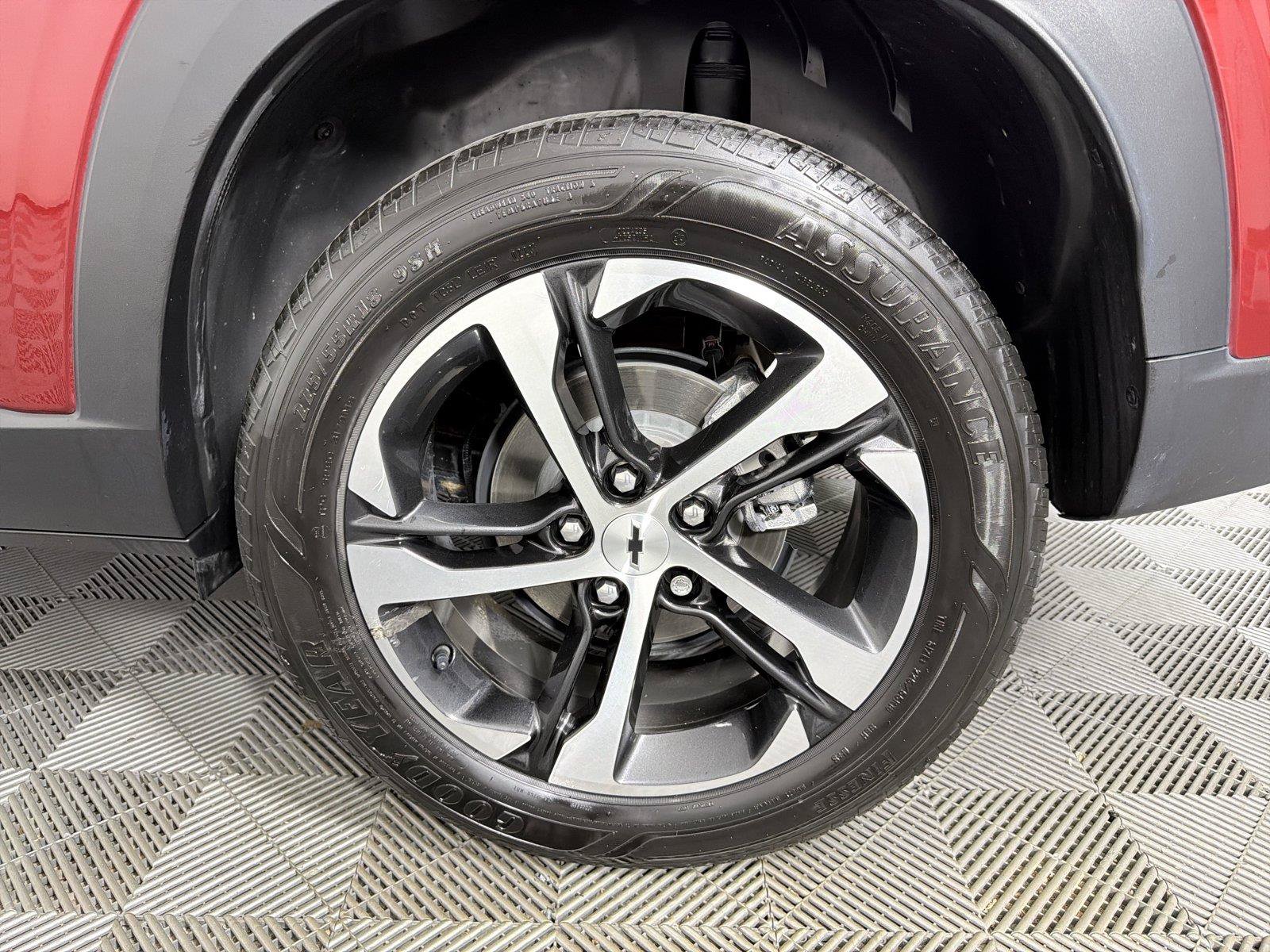 Certified 2024 Chevrolet Trax RS FWD image 17