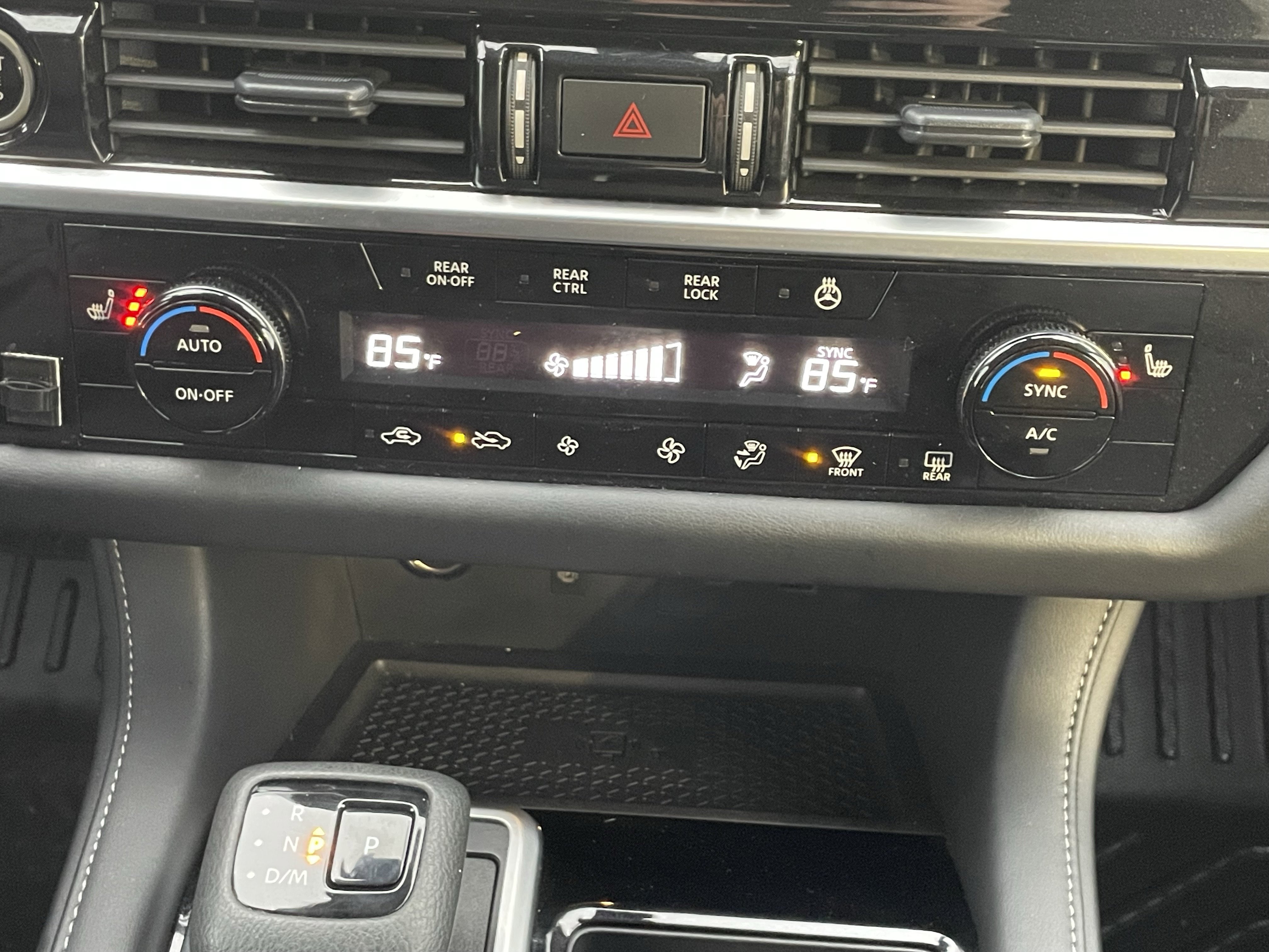 Used 2024 Nissan Pathfinder SL w/ SL Premium Package image 29