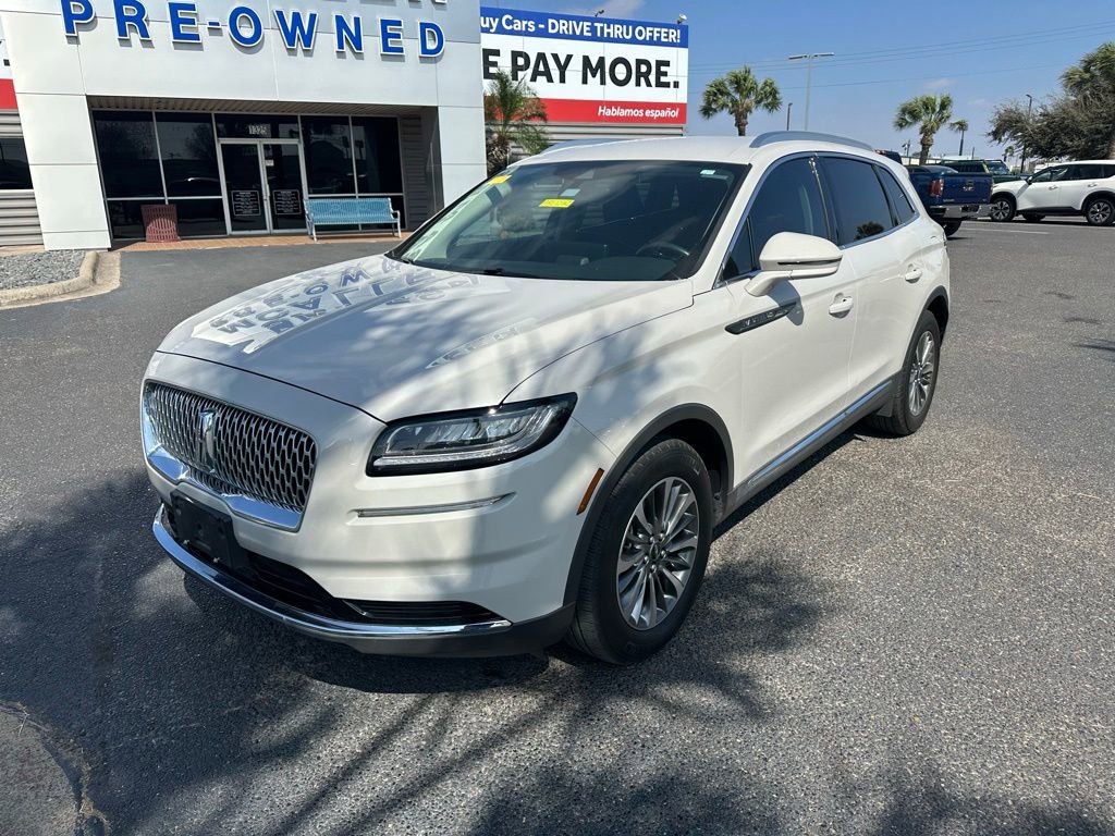 Used 2023 Lincoln Nautilus FWD w/ Premium Package image 2