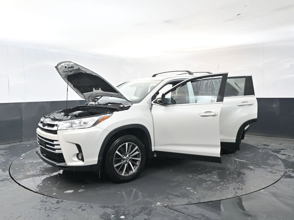 Used 2019 Toyota Highlander XLE image 31