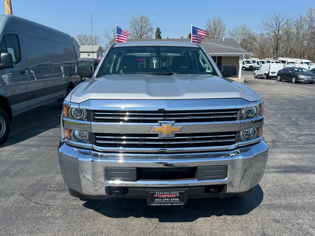 Used 2018 Chevrolet Silverado 2500 W/T AWD/4WD image 3