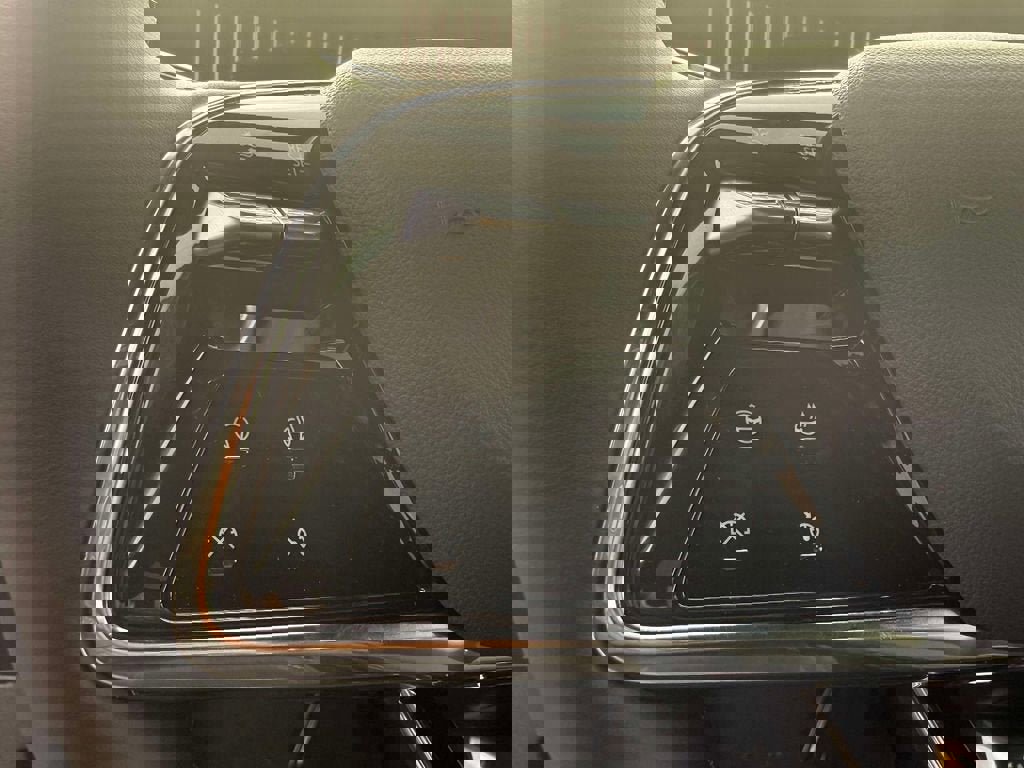 New 2026 Cadillac Lyriq Premium Luxury image 17