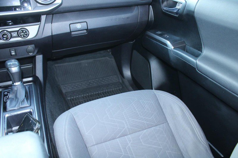 Used 2017 Toyota Tacoma TRD Off-Road image 16