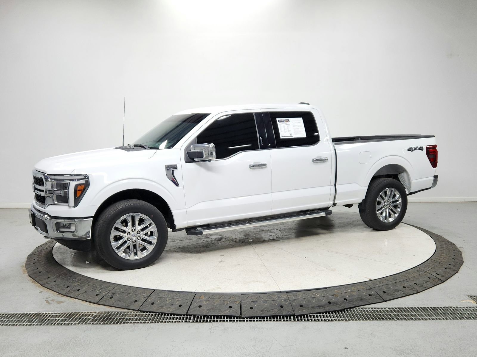 Used 2024 Ford F150 Lariat w/ Tow/Haul Package image 3