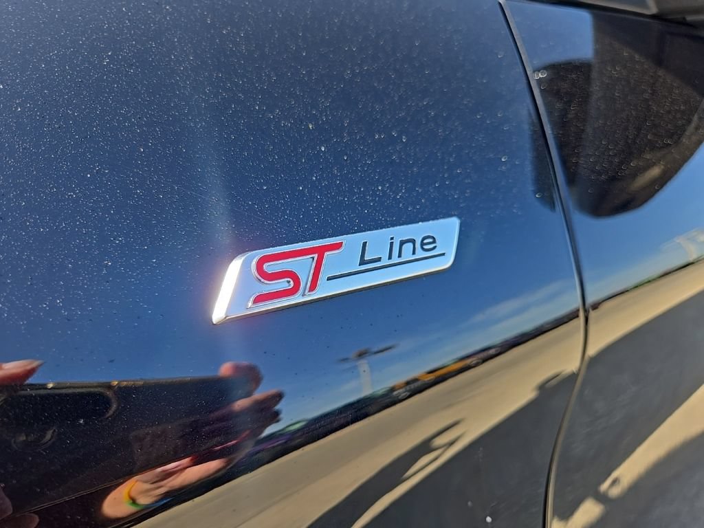 Used 2025 Ford Explorer ST-Line AWD/4WD image 19