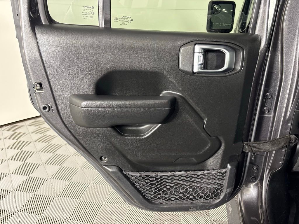 Used 2022 Jeep Gladiator Sport image 40