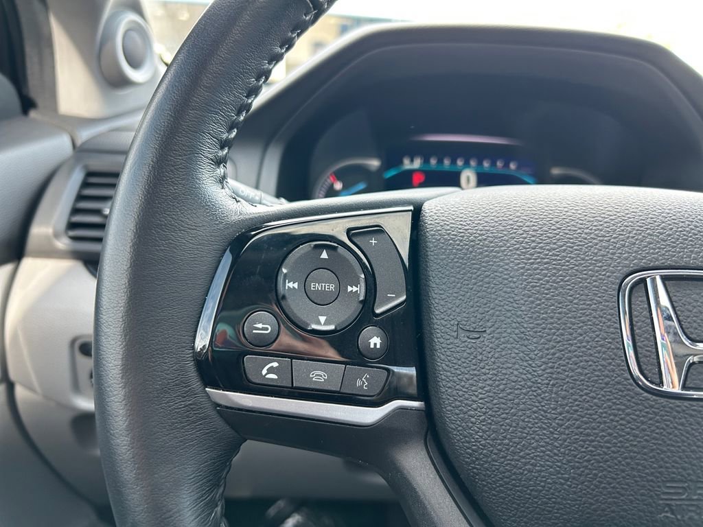 Used 2021 Honda Pilot Touring image 18