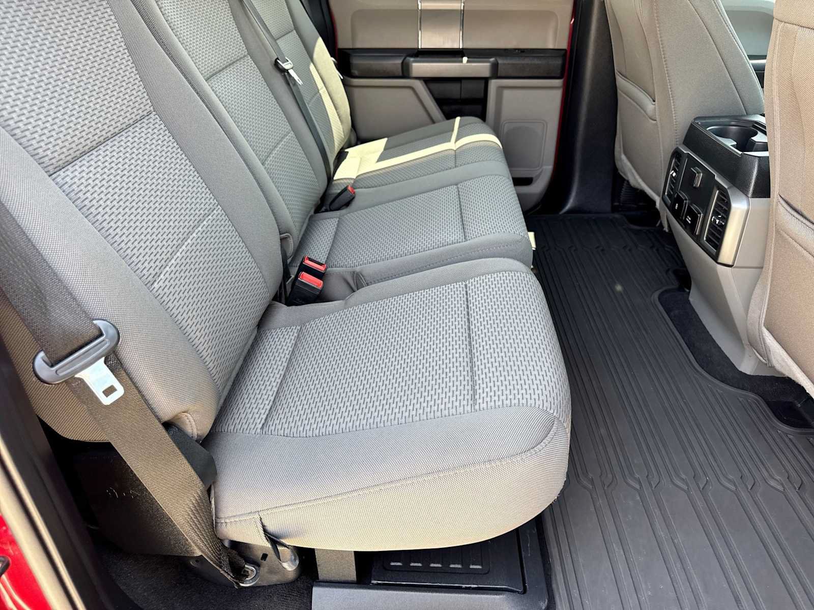 Used 2020 Ford F250 XLT w/ XLT Premium Package AWD/4WD image 19