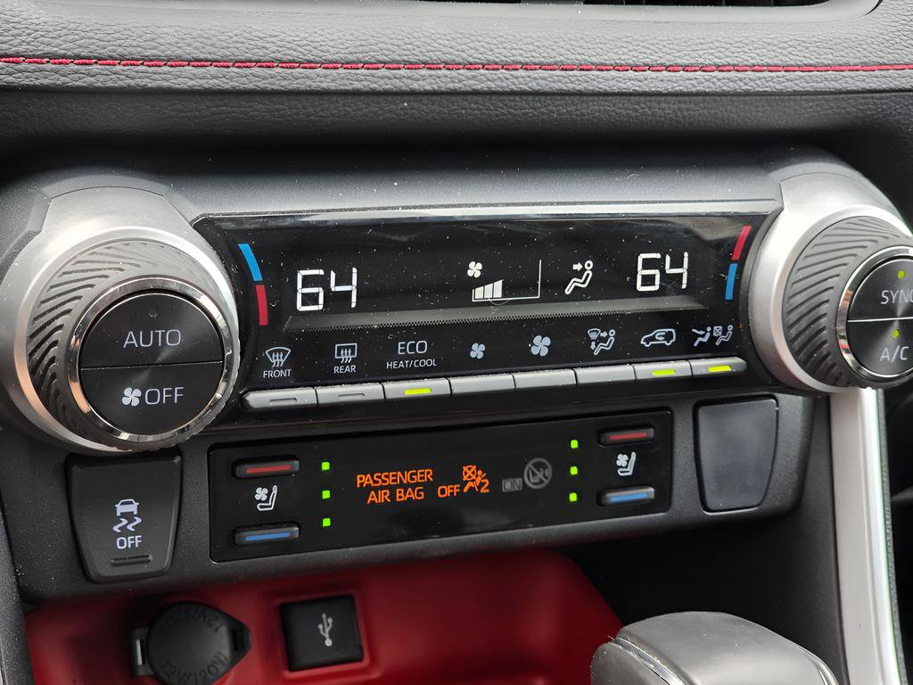 Used 2022 Toyota RAV4 TRD Off-Road AWD/4WD image 32