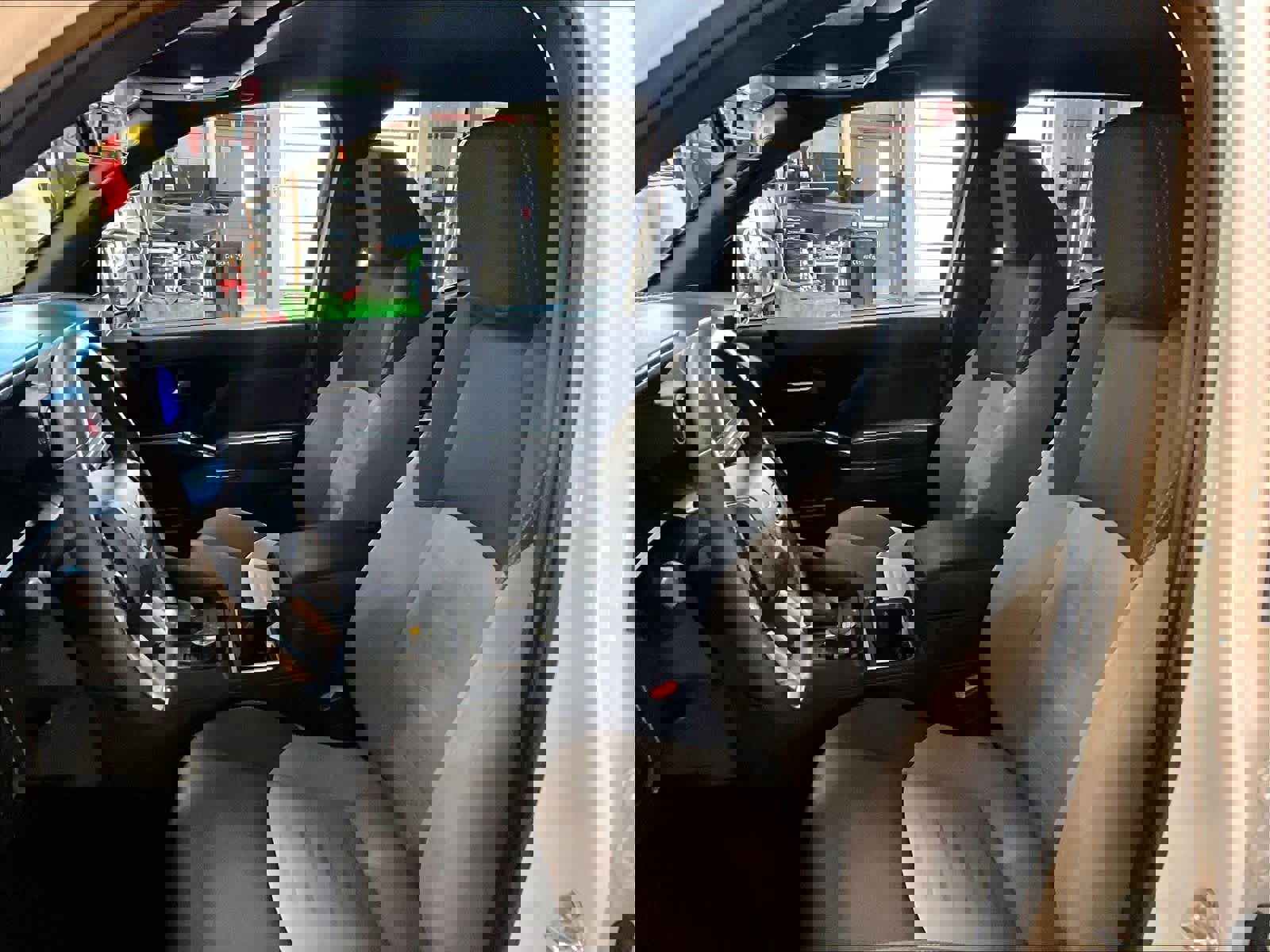 Used 2025 Toyota Tacoma TRD Off-Road image 10