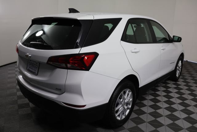Used 2022 Chevrolet Equinox LS AWD/4WD image 8