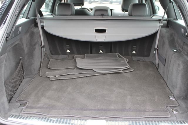 Used 2017 Mercedes-Benz E 400 4MATIC Wagon image 41