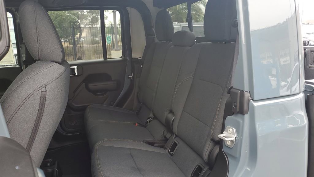 New 2026 Jeep Gladiator Sport image 13