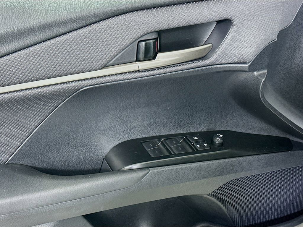 Used 2026 Toyota Camry SE image 21
