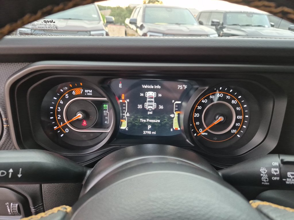 Used 2025 Jeep Wrangler Unlimited Rubicon 392 AWD/4WD image 21