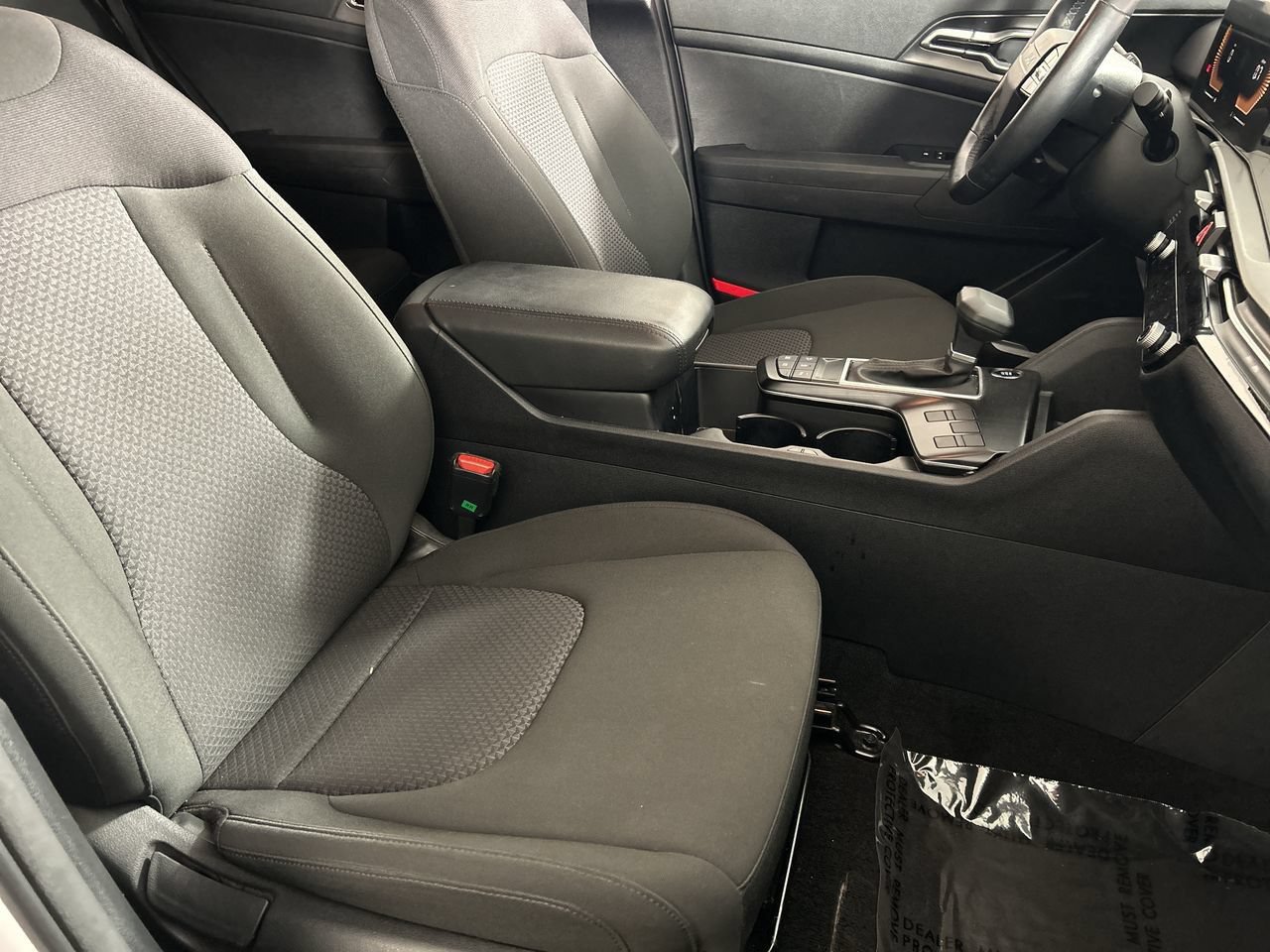 Used 2026 Kia Sportage LX FWD image 26