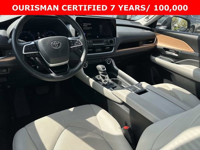Used 2024 Toyota Grand Highlander Limited AWD/4WD image 20