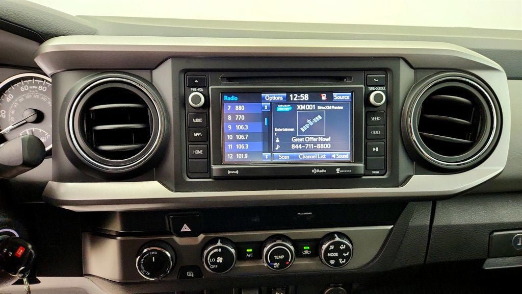 Used 2019 Toyota Tacoma SR5 AWD/4WD image 17