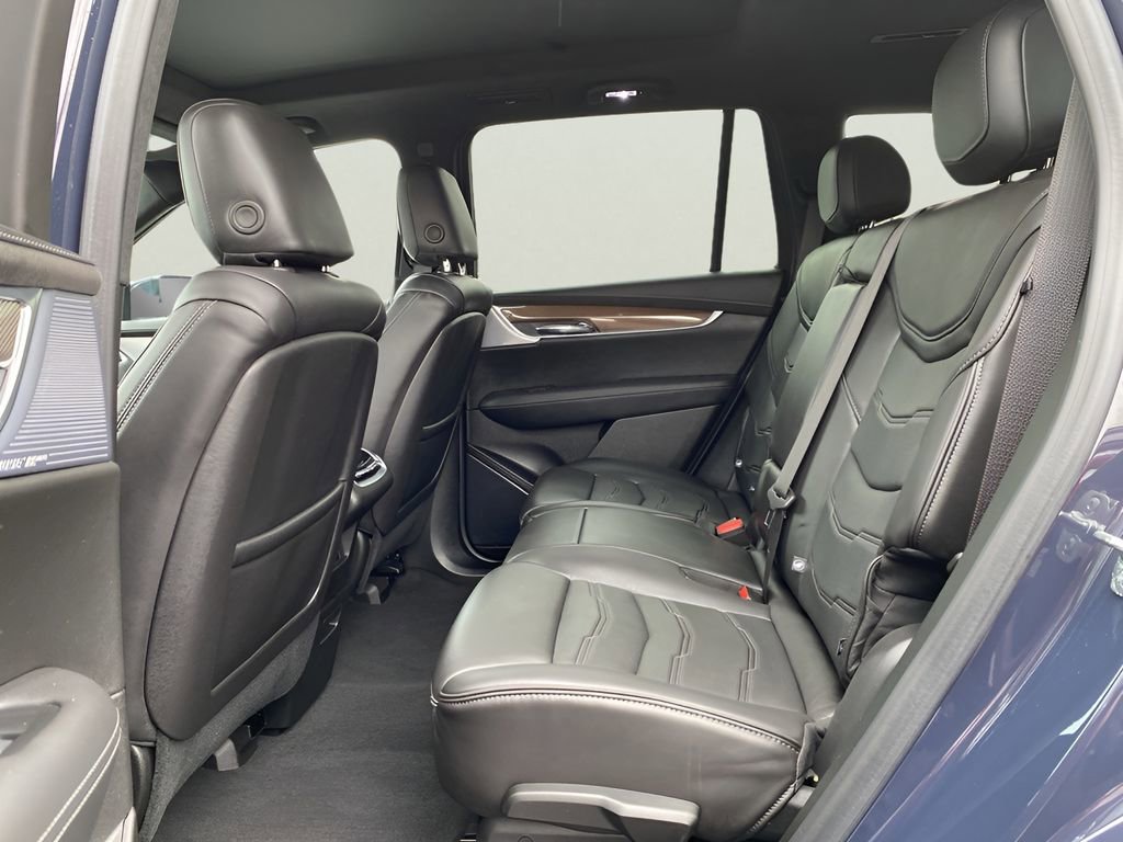 Certified 2024 Cadillac XT6 Premium Luxury w/ Platinum Package image 18