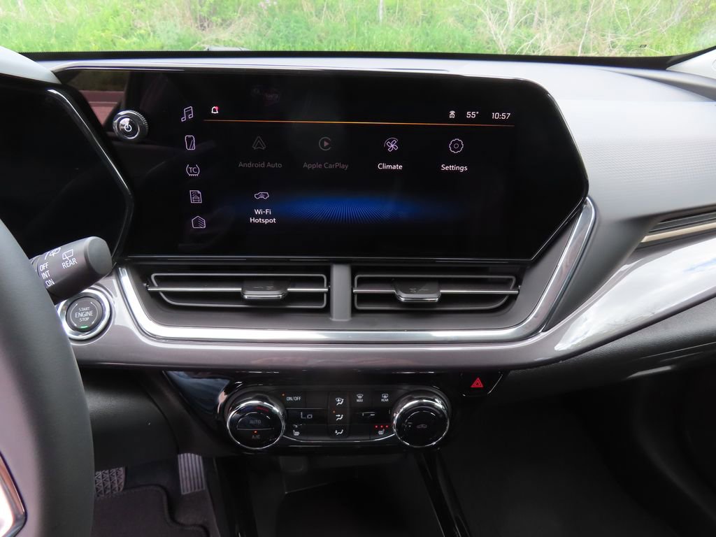 New 2026 Chevrolet Trax ACTIV w/ Driver Confidence Package FWD image 5