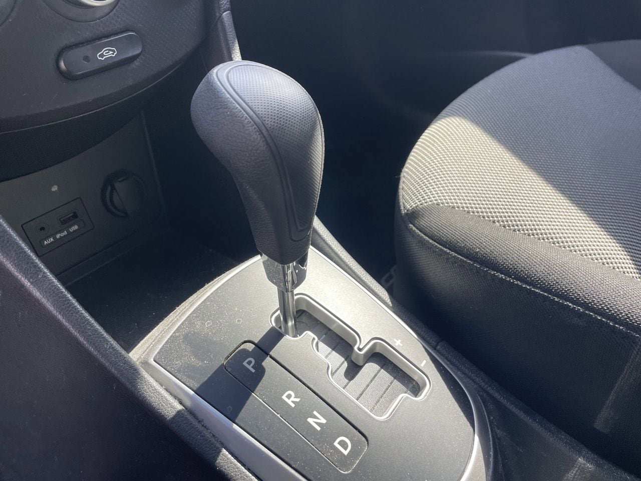Used 2012 Hyundai Accent GS FWD image 6