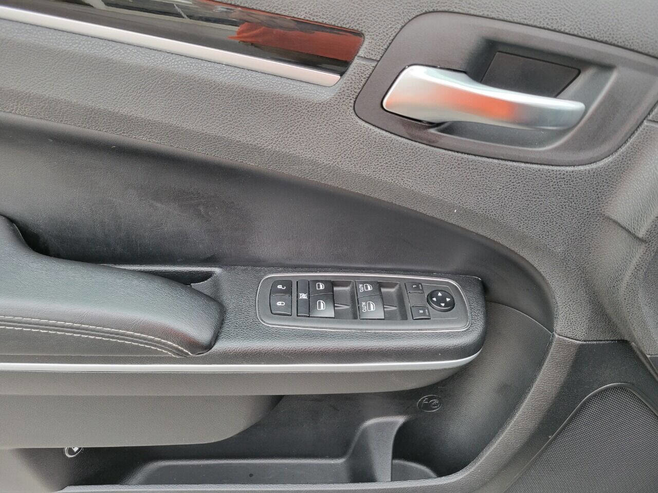 Used 2021 Chrysler 300 S image 14