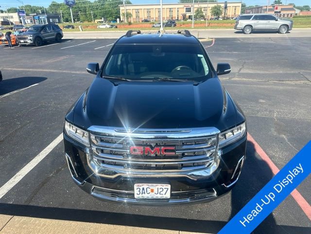 Used 2020 GMC Acadia SLT w/ Driver Alert Package II FWD image 2