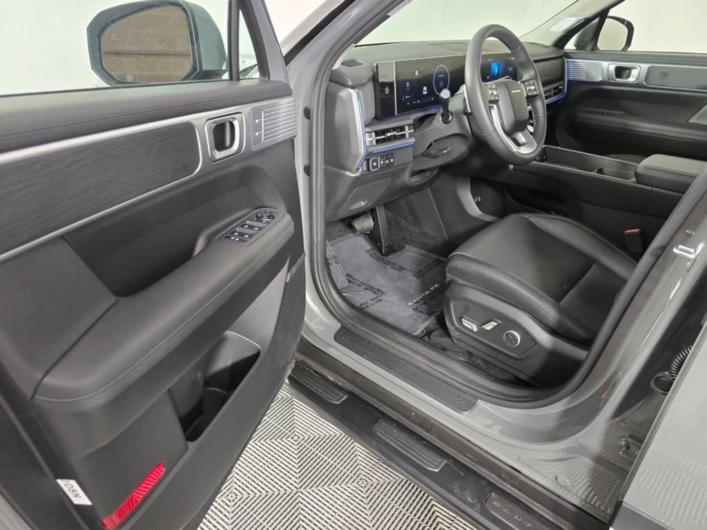 Used 2026 Hyundai Santa Fe Limited AWD/4WD image 22