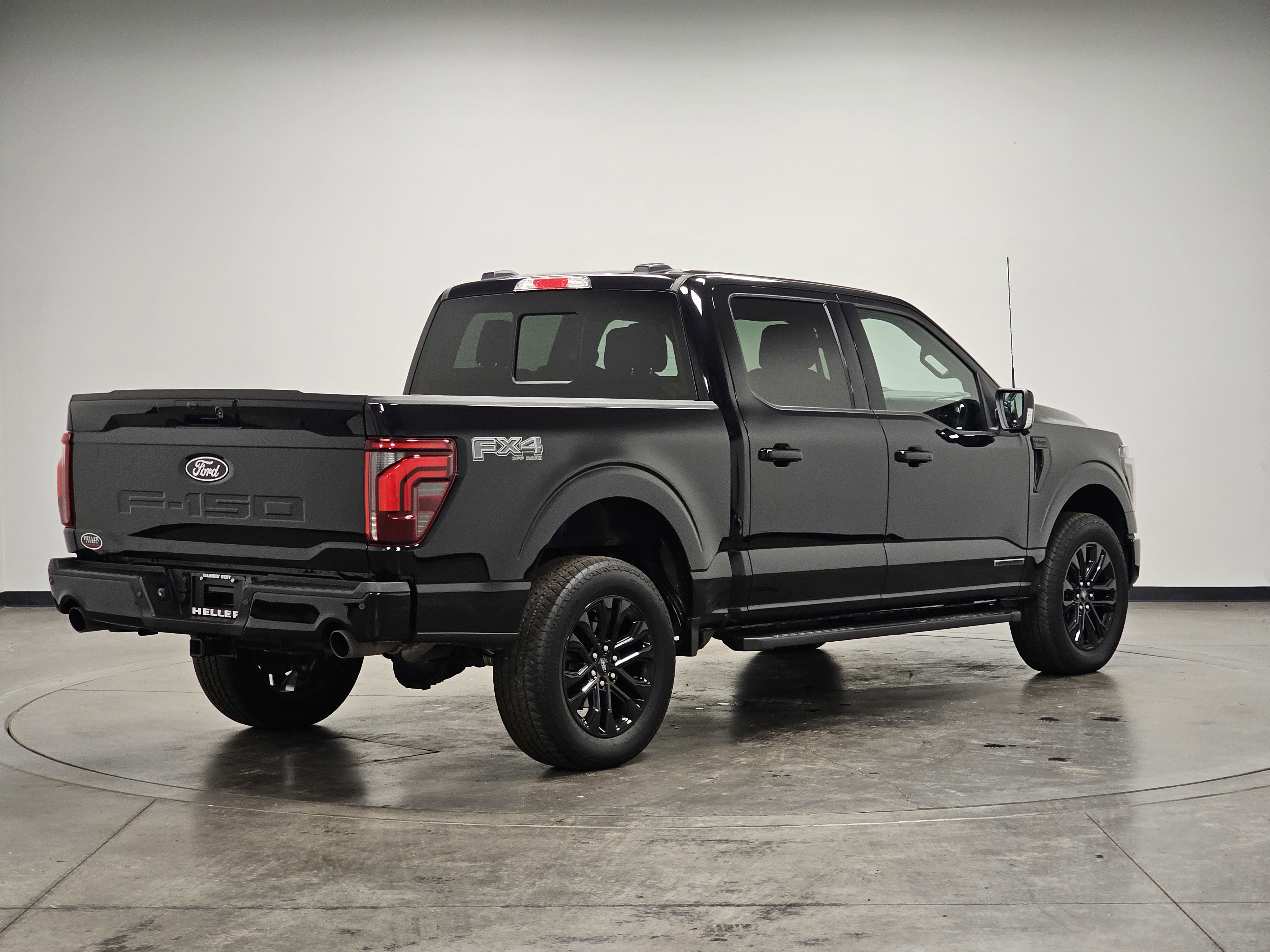 Used 2024 Ford F150 Lariat w/ FX4 Off-Road Package image 8