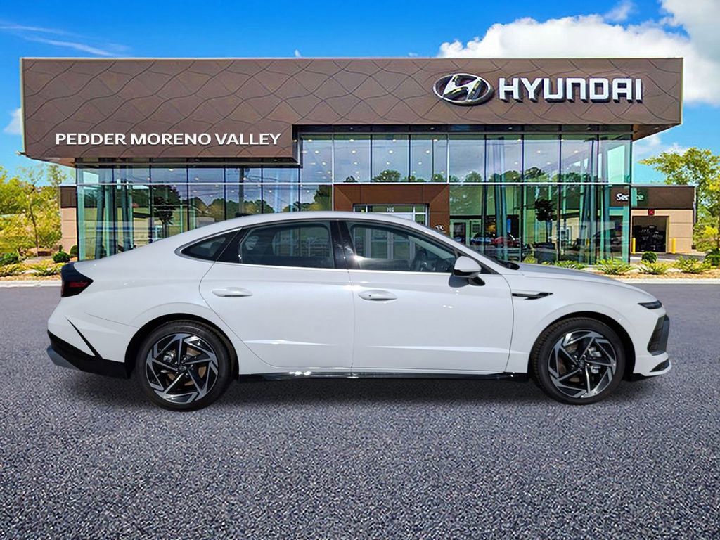New 2026 Hyundai Sonata SEL FWD image 3