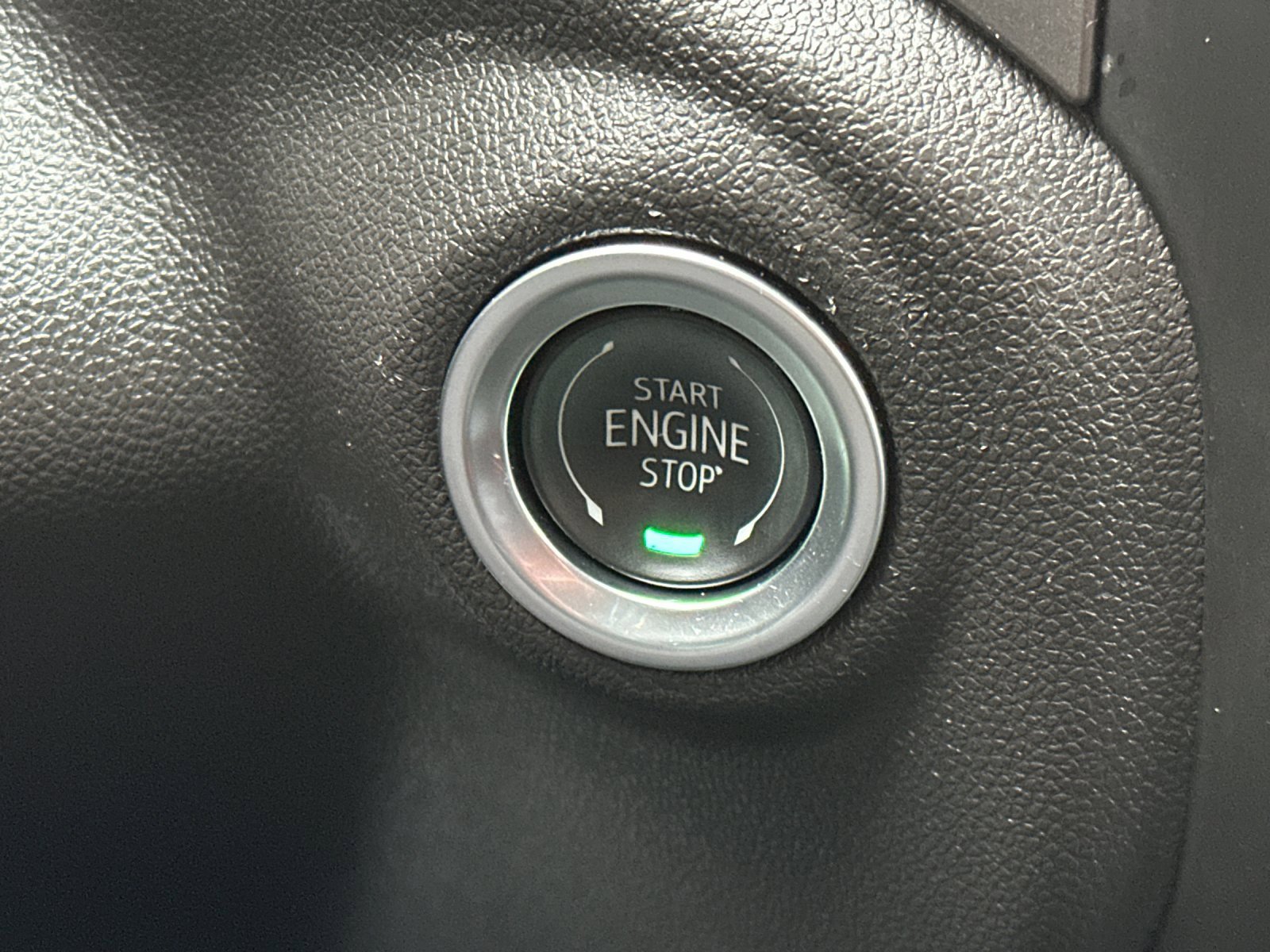 Used 2025 Chevrolet Silverado 1500 Custom image 24