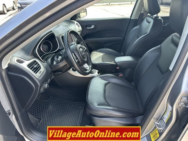 Used 2018 Jeep Compass Latitude w/ Popular Equipment Group AWD/4WD image 11