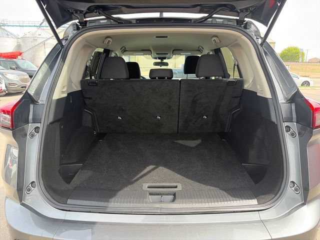 Used 2024 Nissan Rogue S AWD/4WD image 40
