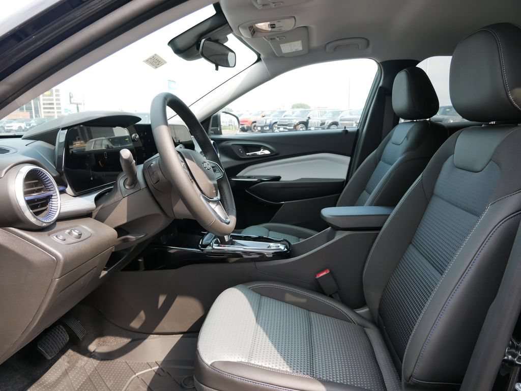 New 2026 Chevrolet Trax LT w/ Driver Confidence Package FWD image 15