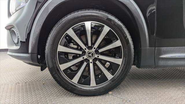 Used 2021 Mercedes-Benz GLB 250 w/ Premium Package image 30